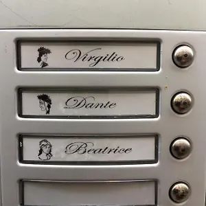 https://la-divina-dimora.it-tuscanyhotel.com