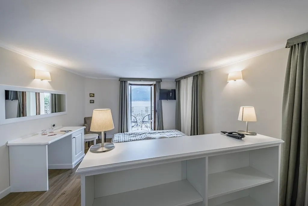 Hotel Garni Corona Menaggio 3*,  Olaszország