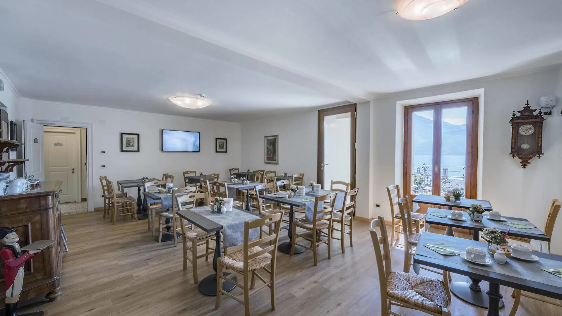 Hotel Garni Corona Menaggio 3*,